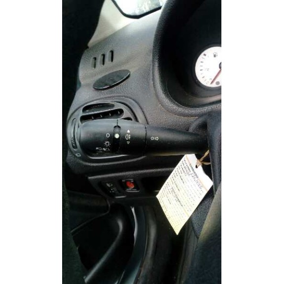 peugeot 206 berlina del año 2003