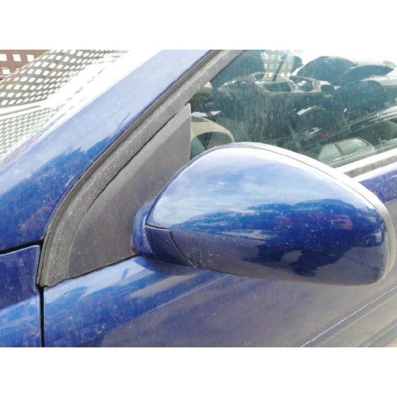 opel vectra c berlina del año 2004