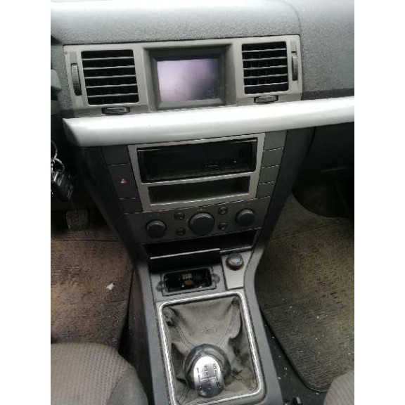 opel vectra c berlina del año 2004