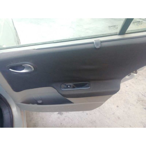 renault megane ii classic berlina del año 2004