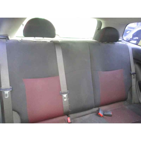 honda civic berlina 3 (ep1/2) del año 2004