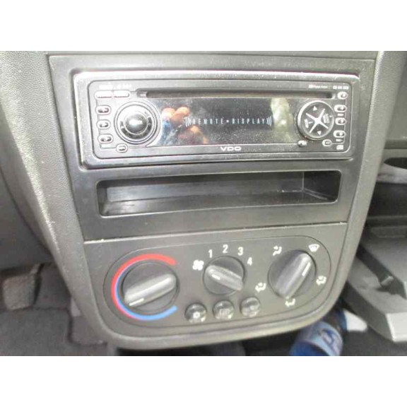 opel corsa c del año 2004