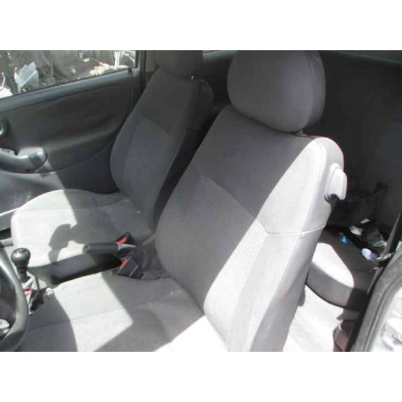 opel corsa c del año 2004