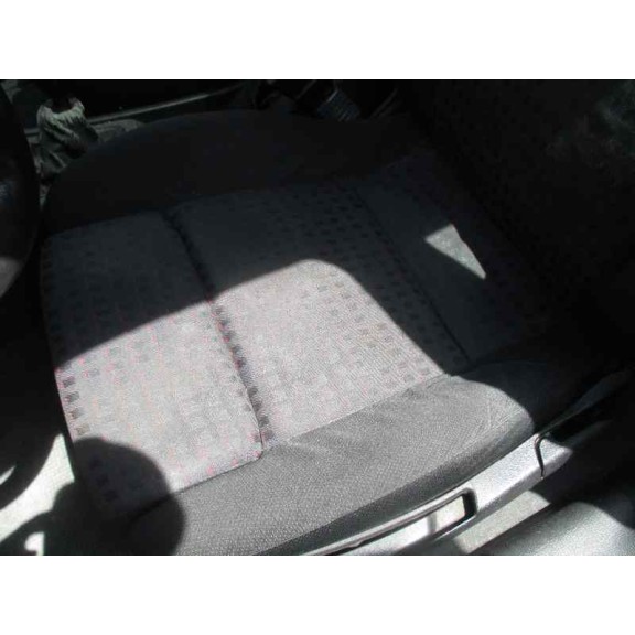 opel astra g berlina del año 2001