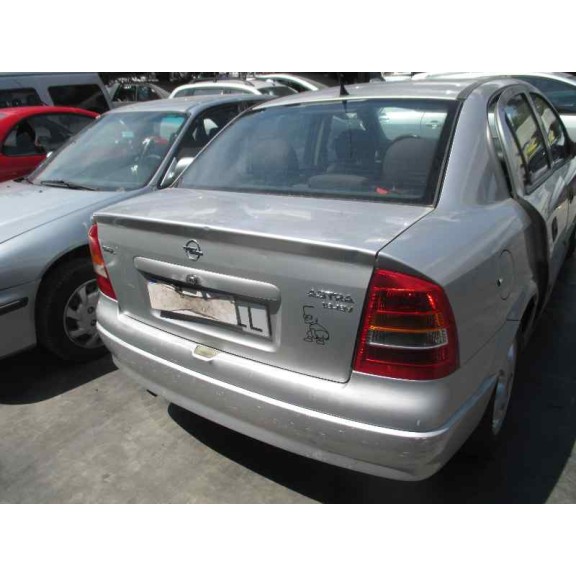 opel astra g berlina del año 2001