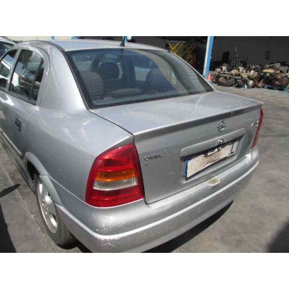 opel astra g berlina del año 2001
