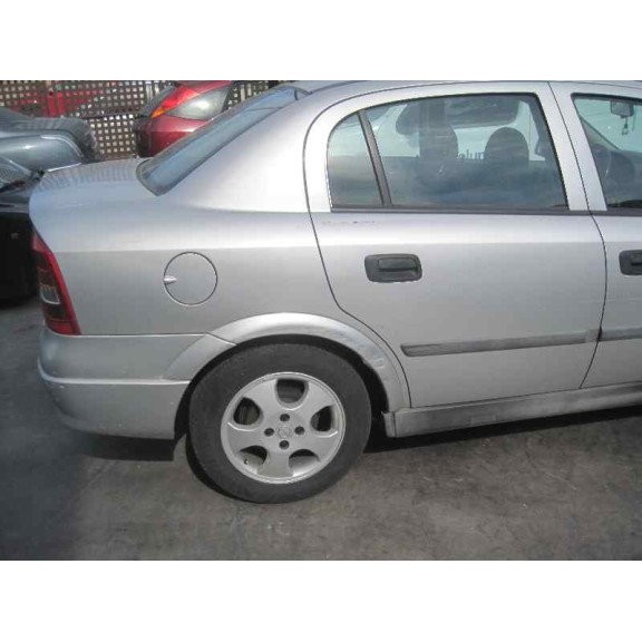 opel astra g berlina del año 2001
