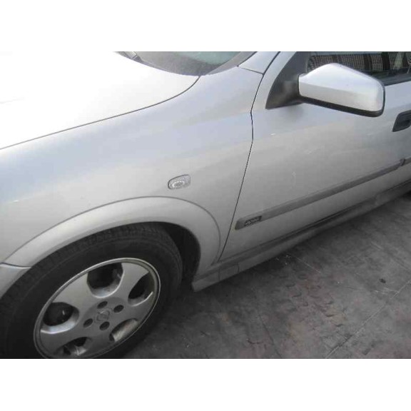 opel astra g berlina del año 2001