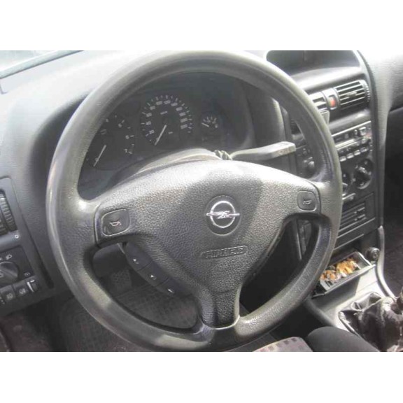 opel astra g berlina del año 2001