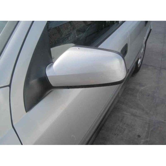 opel astra g berlina del año 2001