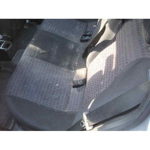 opel astra g berlina del año 2001