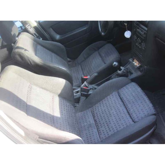 opel astra g berlina del año 2001