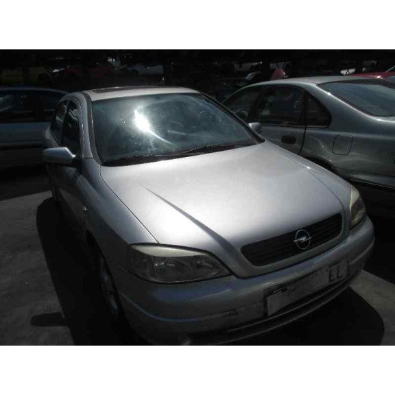 opel astra g berlina del año 2001