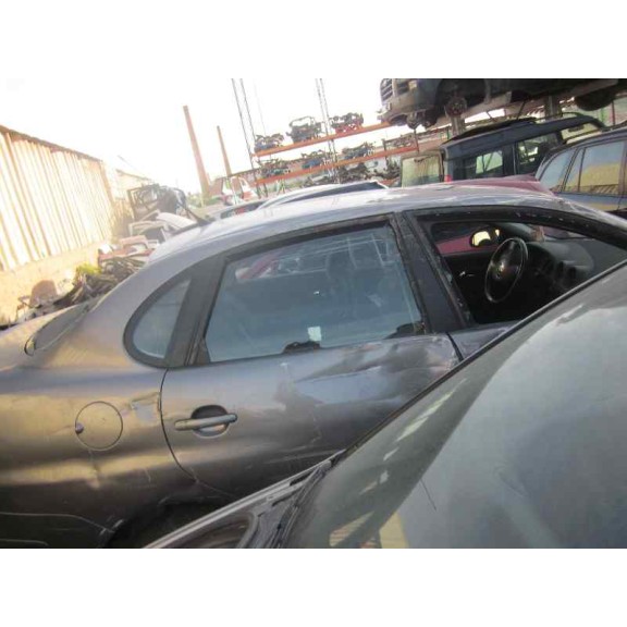 seat cordoba berlina (6l2) del año 2003