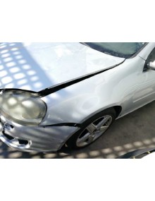 volkswagen golf v berlina (1k1) del año 2005 2