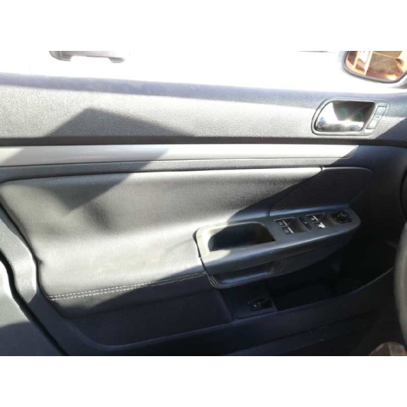 volkswagen golf v berlina (1k1) del año 2005