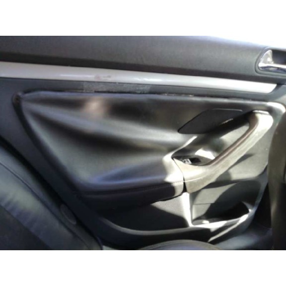 volkswagen golf v berlina (1k1) del año 2005