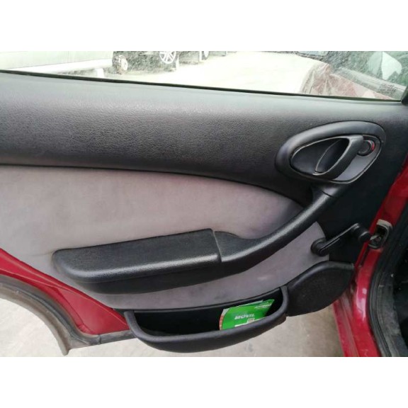 citroën xsara berlina del año 2002