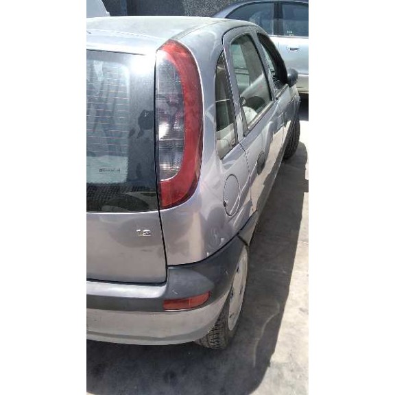 opel corsa c del año 2002