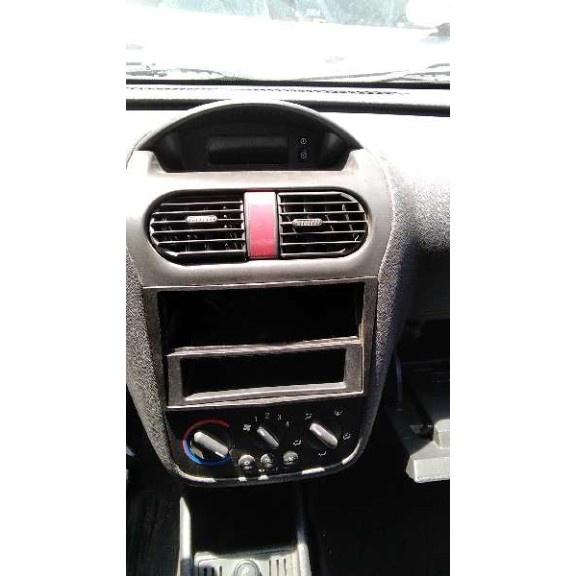 opel corsa c del año 2002