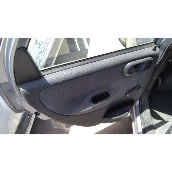 opel corsa c del año 2002