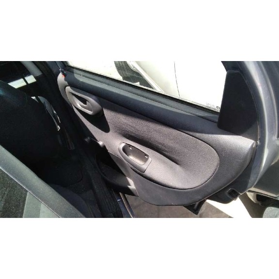 opel corsa c del año 2002