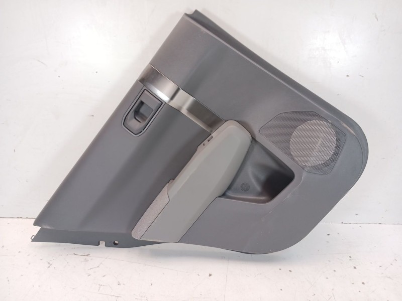 Recambio de guarnecido puerta trasera izquierda para kia ev3 referencia OEM IAM   