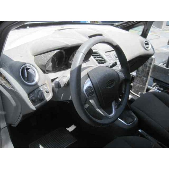 ford fiesta (ccn) del año 2013