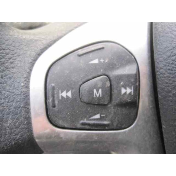 ford fiesta (ccn) del año 2013