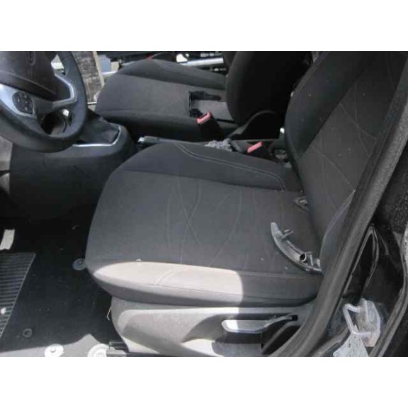 ford fiesta (ccn) del año 2013