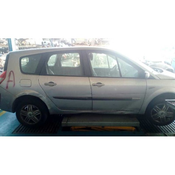 renault grand scenic del año 2005
