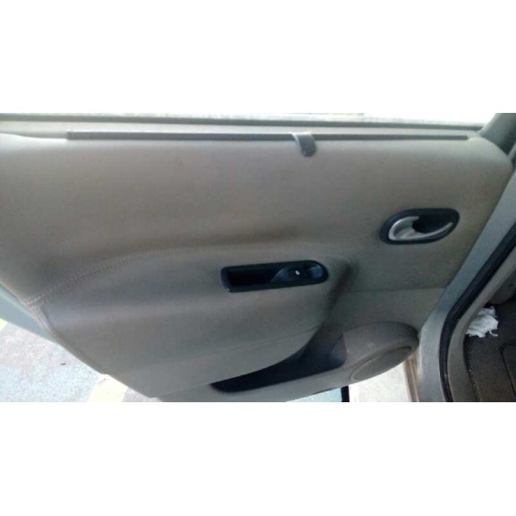 renault grand scenic del año 2005