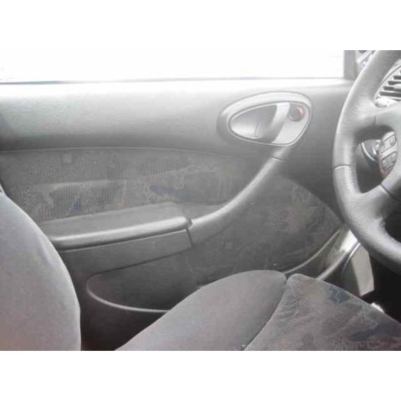 citroën xsara berlina del año 2000