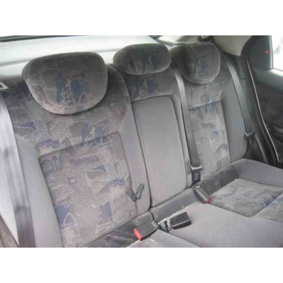 citroën xsara berlina del año 2000