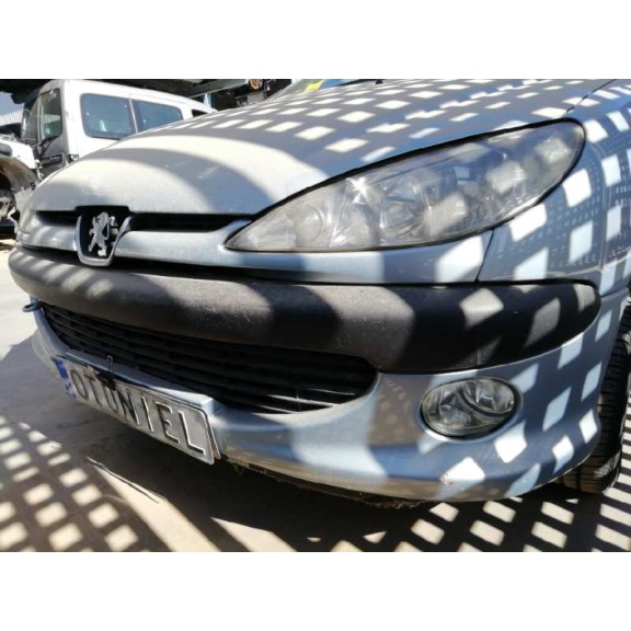 peugeot 206 berlina del año 2001