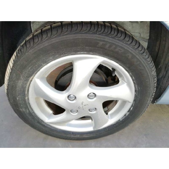 peugeot 206 berlina del año 2001