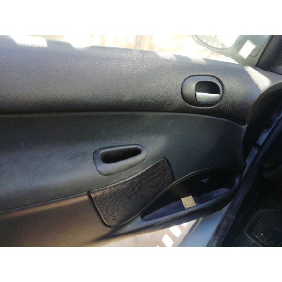 peugeot 206 berlina del año 2001