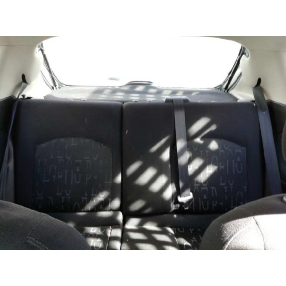 peugeot 206 berlina del año 2001