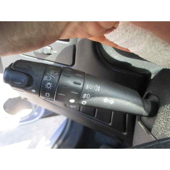 citroën xsara berlina del año 2001