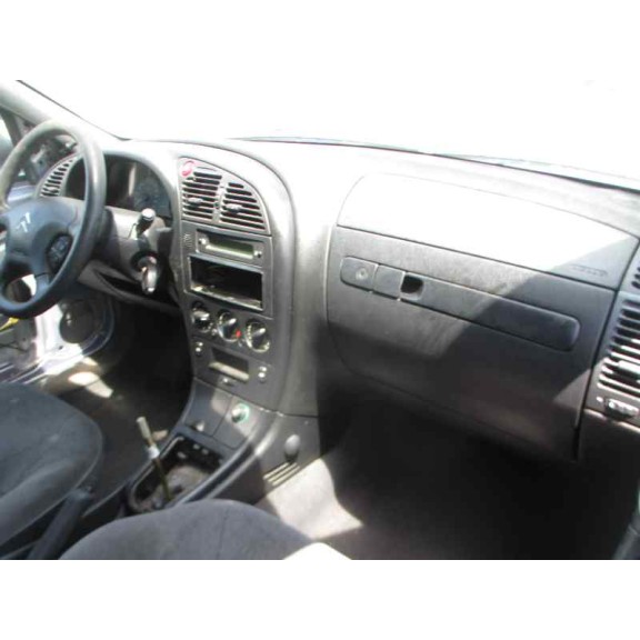 citroën xsara berlina del año 2001