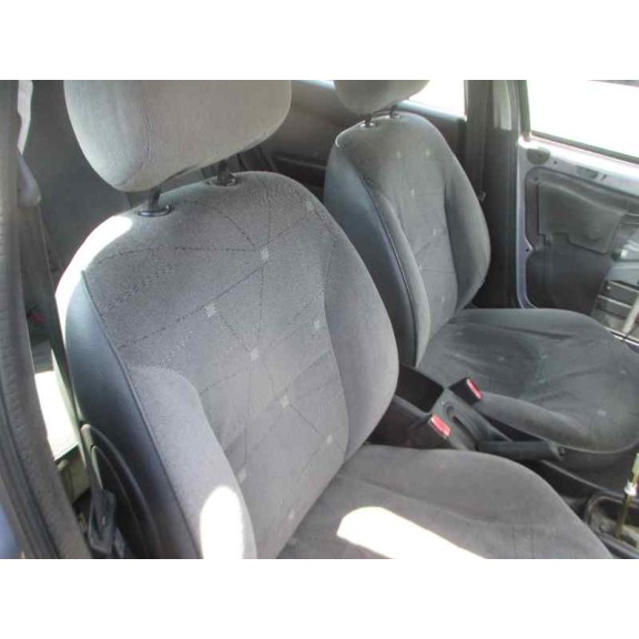 citroën xsara berlina del año 2001