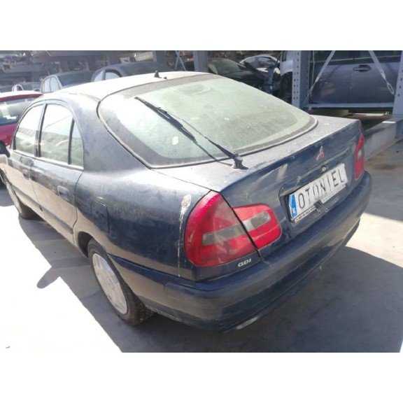 mitsubishi carisma berlina 5 (da0) del año 2000