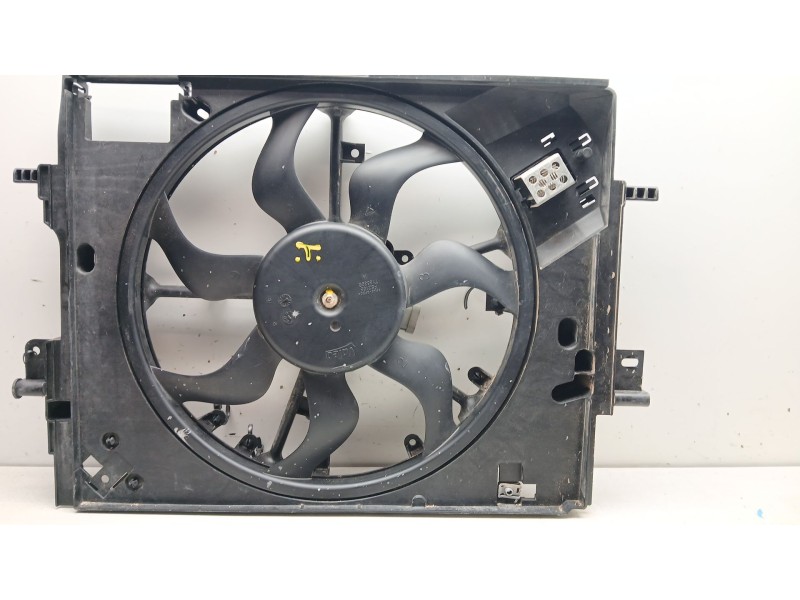 Recambio de electroventilador para renault captur ii (hf_) blue dci 115 (hfad) referencia OEM IAM 214810411R MM119781183A 