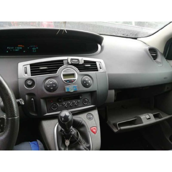 renault megane grand scenic ii del año 2004