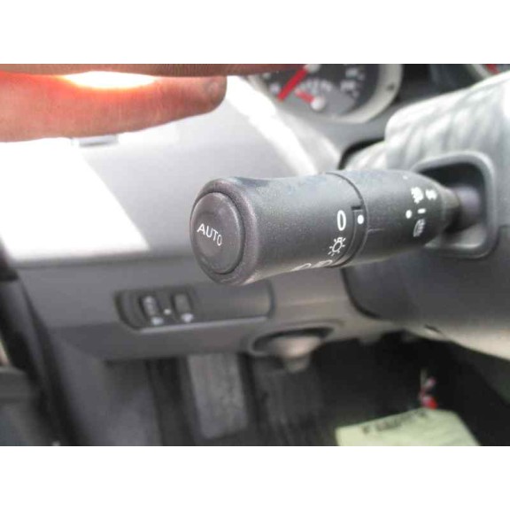 renault megane ii berlina 3p del año 2004