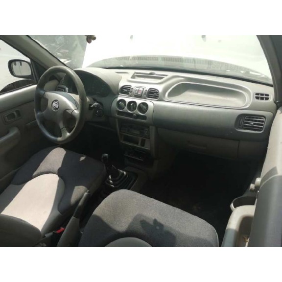 nissan micra (k11) del año 2001