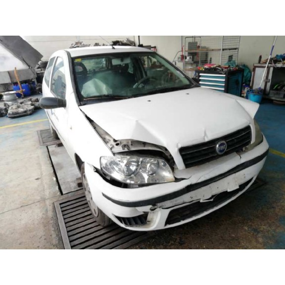 fiat punto berlina (188) del año 2005