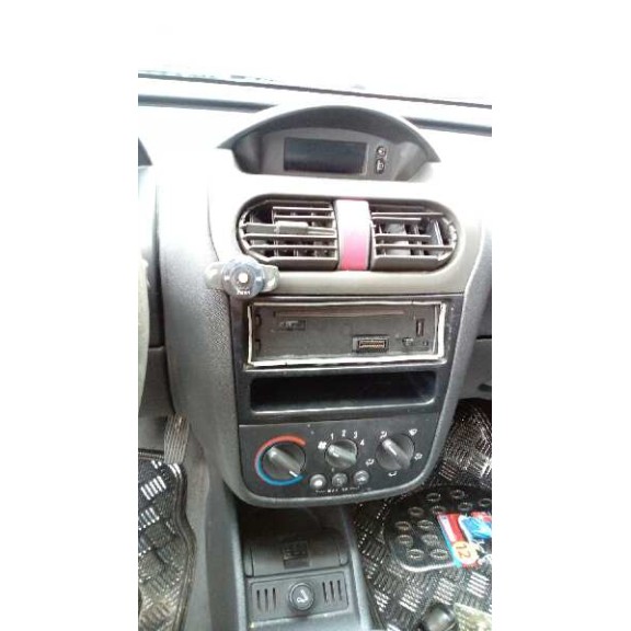 opel corsa c del año 2003