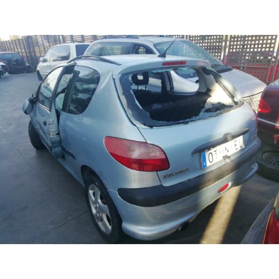 peugeot 206 berlina del año 2001