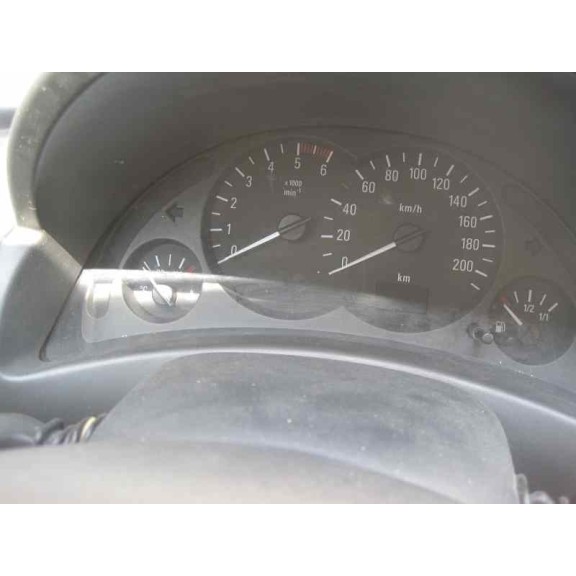 opel corsa c del año 2004